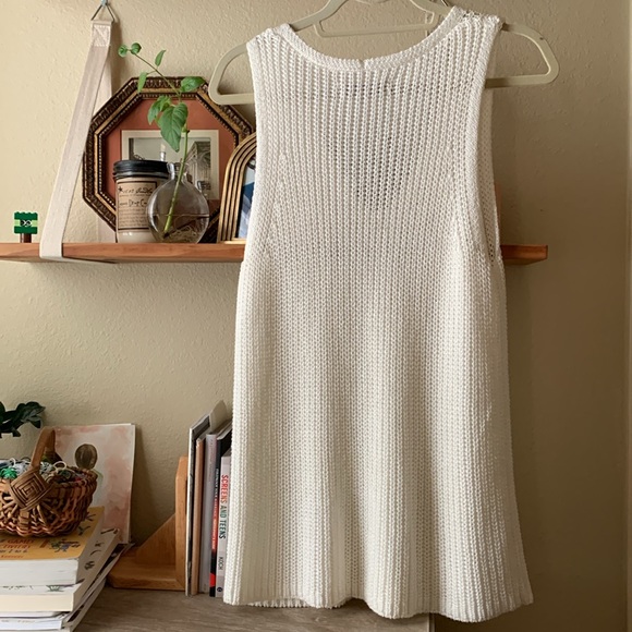 Knitted Sweater Vest, sleeveless sweater, Loft, V-neck - Picture 4 of 4